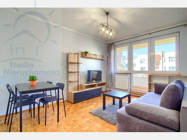 odświeżone, duży balkon, blisko centrum